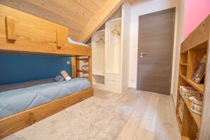 5 habitaciones, insonorización y tabla de planchar con plancha 
