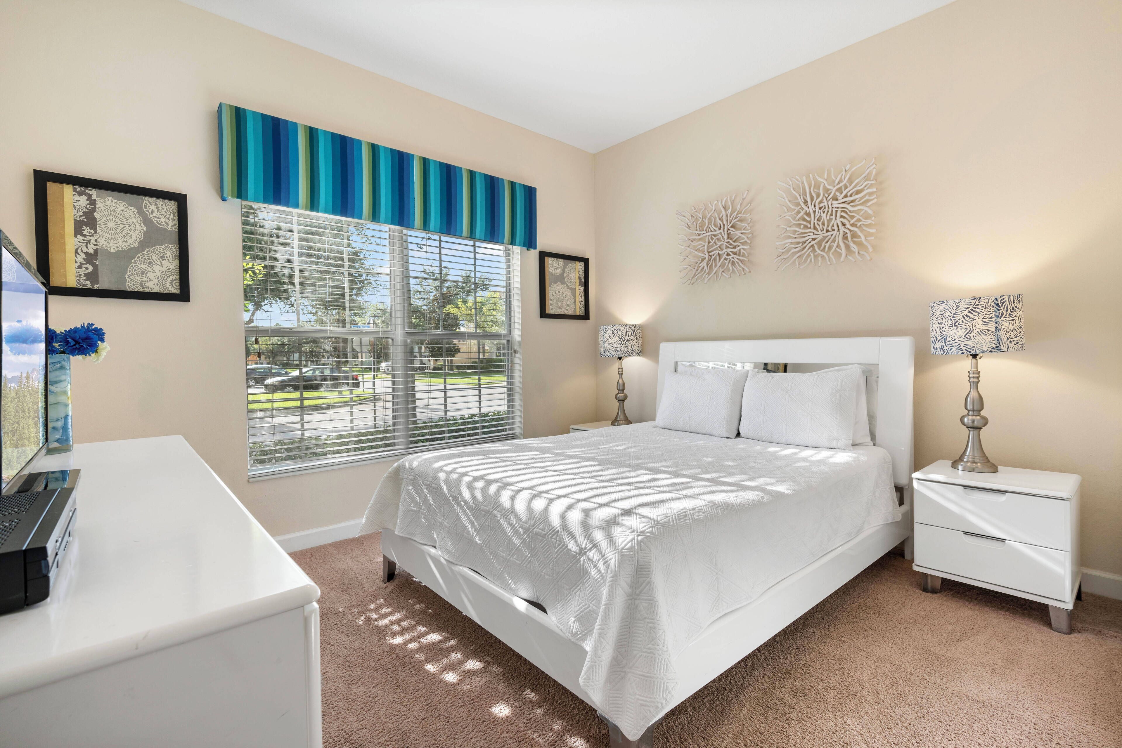 Amazing 5BD and 4BH 6 miles from Disney