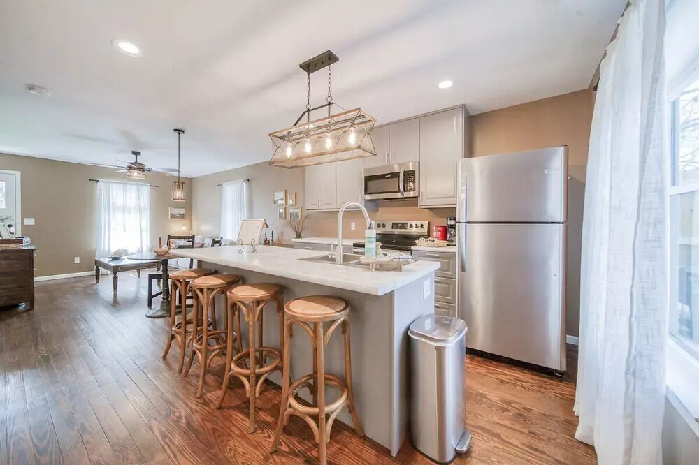 Cozy Cottage in Historic Saint James