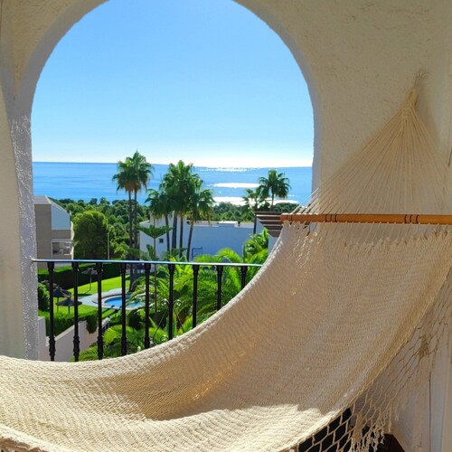 Prachtig Appartement met Zeezicht, Zwembad en Dakterras