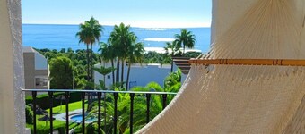 Prachtig Appartement met Zeezicht, Zwembad en Dakterras