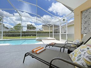 A heated pool - Contemporary pool home with spa and games room - gated community (Davenport)