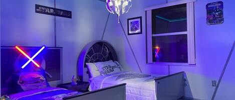 5 dormitorios, tabla de planchar con plancha, ropa de cama