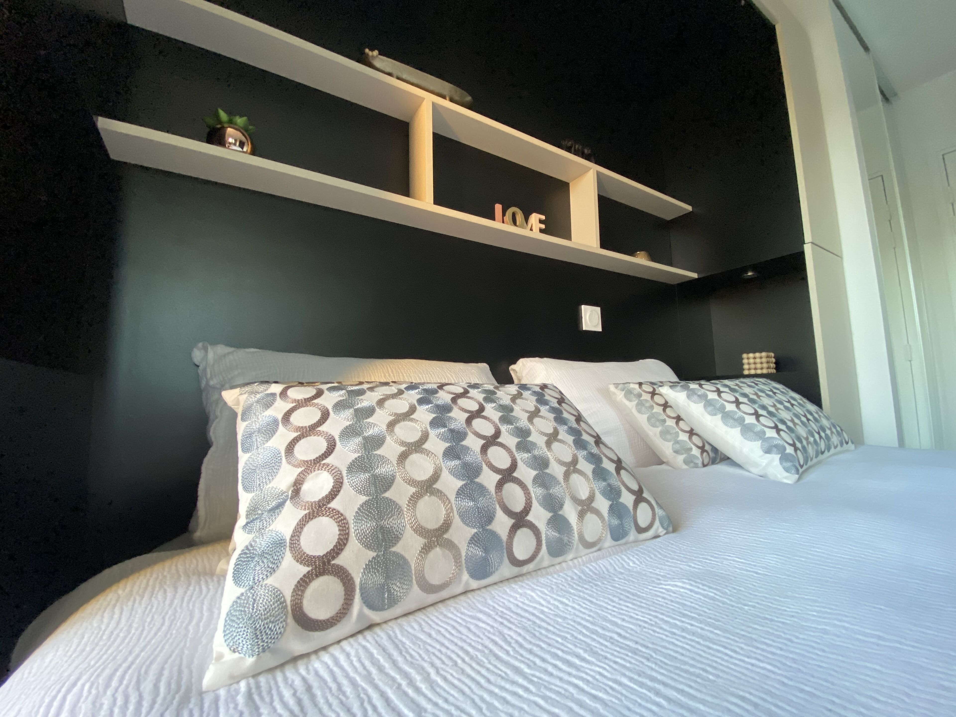 At Studio Pissarro with all comforts, 2 minutes from the train station