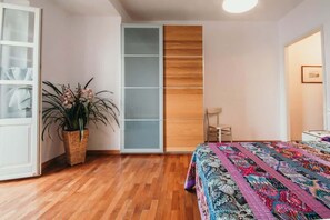 1 chambre, accès au Wi-Fi (inclus), literie fournie