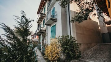 Esterni