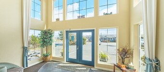 Walk to town and beach, Balcony, Private, Sunset View (Scenic)