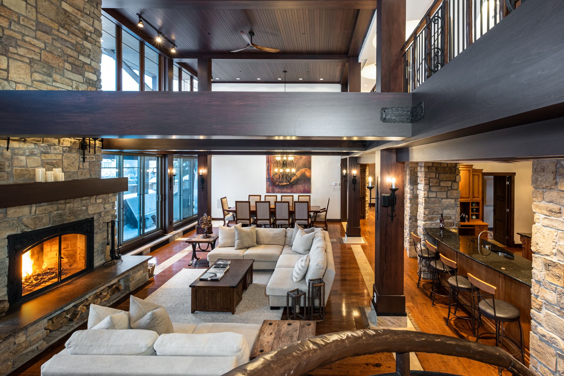 Penthouse, 9 bdr ski in/out, next to Village