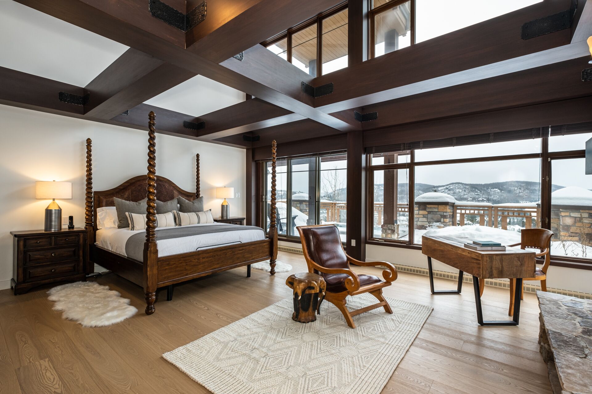 Penthouse, 9 bdr ski in/out, next to Village