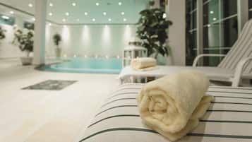 Een sauna, een stoombad, 1 behandelingskamer, massagebehandelingen