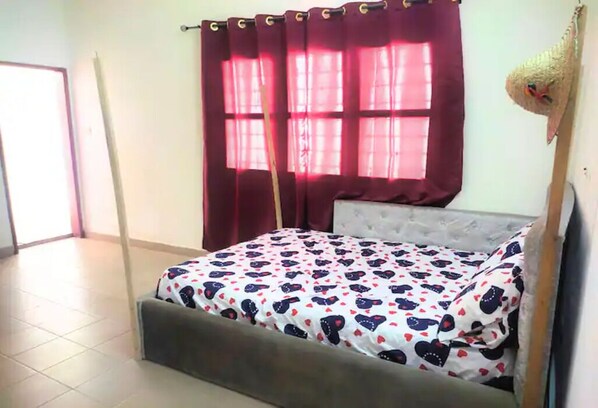 3 bedrooms, WiFi, bed sheets