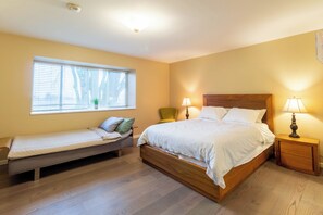 1 slaapkamer, een bureau, een strijkplank/strijkijzer, gratis wifi