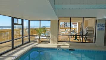Piscine couverte, piscine extérieure