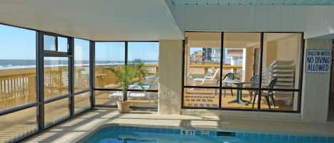 Piscina coperta, piscina all'aperto