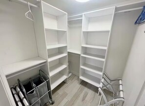 Interior - Ocean View Luxury Condo: Beachfront, and Pool (San Diego)