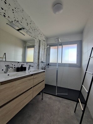 Shower, hair dryer
