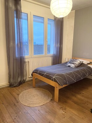 5 Schlafzimmer, Bügeleisen/Bügelbrett, kostenloses WLAN, Bettwäsche