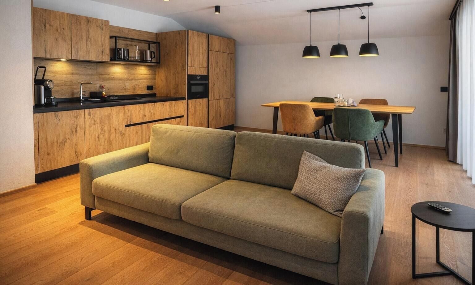 Design Apartment | Blackout drapes, soundproofing, free WiFi, bed sheets