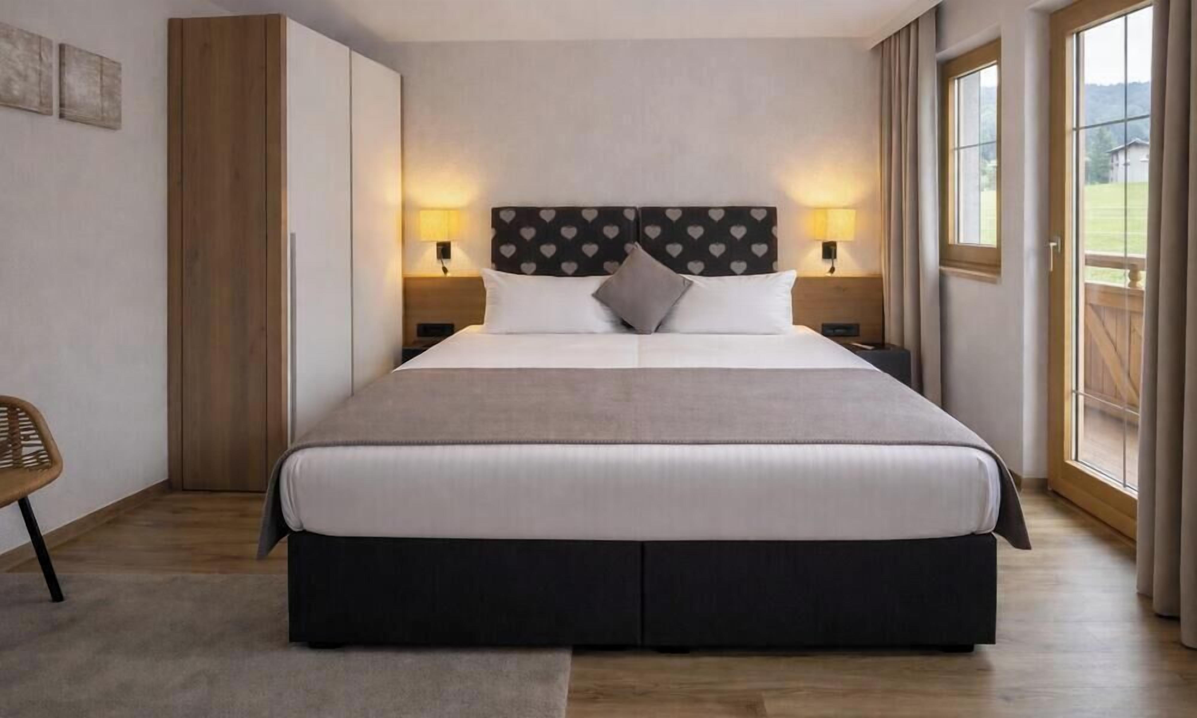 Cortinas blackout, sistema de insonorización y wifi gratis 