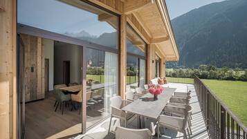 Panoramic Apartment, 4 Bedrooms | Terrace/patio