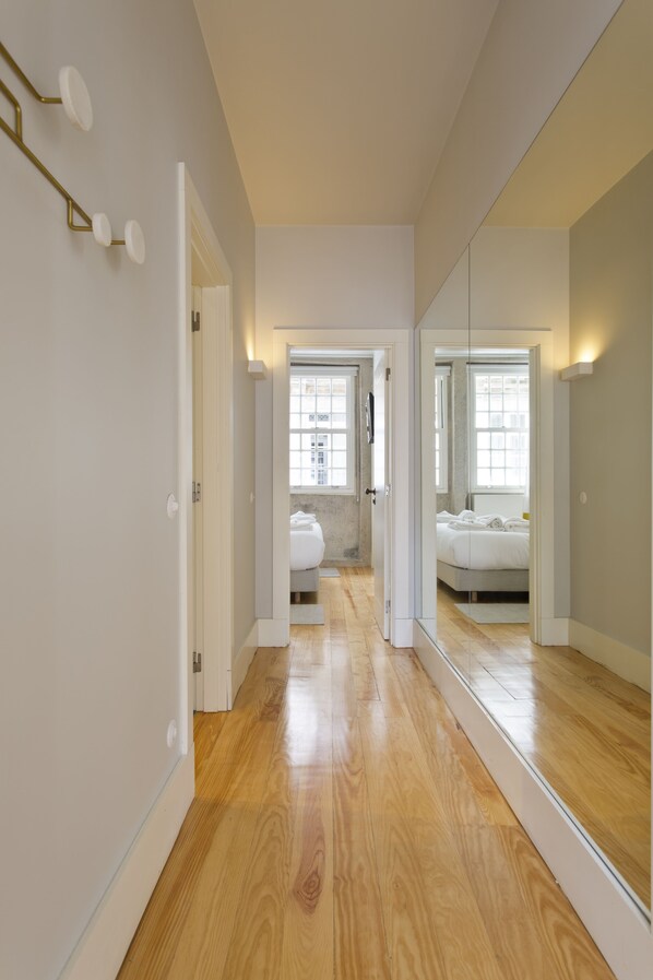2 bedrooms, iron/ironing board, travel crib, free WiFi