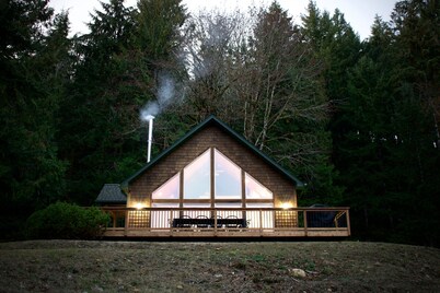 Secluded Cabin Near Hood Canal & Olympic National Forest.
