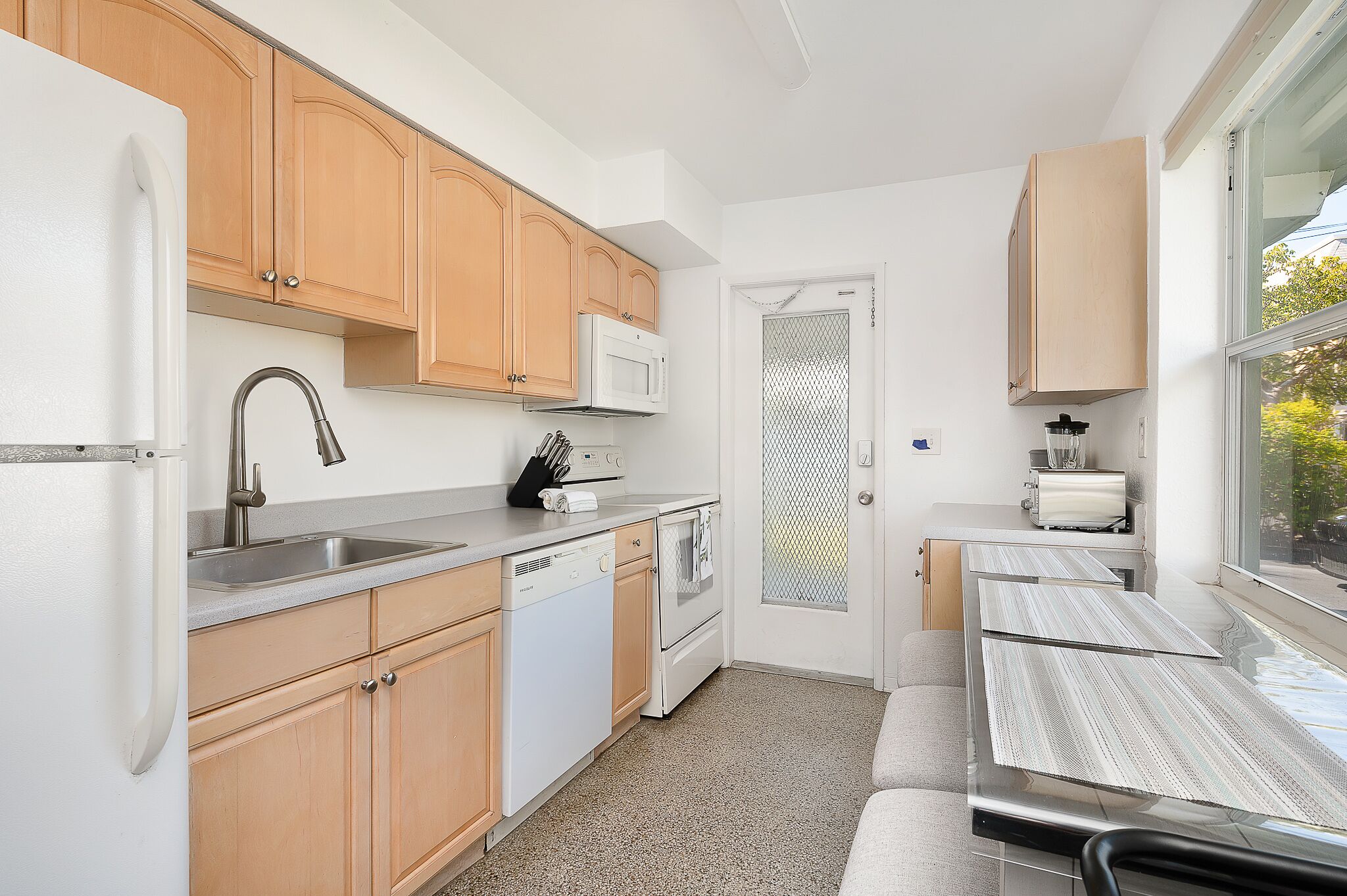 Delightful Apartment by the Beach