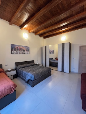 Quartos à prova de som, berços (sobretaxa), Wi-Fi de cortesia