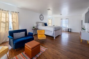 5 slaapkamers, een bureau, wifi