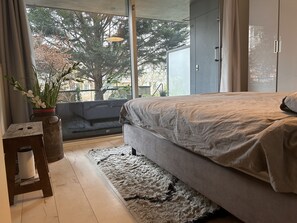3 bedrooms, desk, iron/ironing board, WiFi - Family, pet friendly, 15 mins from central. Spacious, modern apartment. AMS! (Amsterdam)