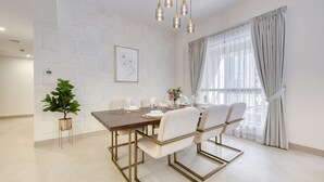 Dining - Spacious 3BR Apartment with Assistant Room in Sadaf 5, JBR (Dubai)
