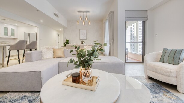 Living area - Spacious 3BR Apartment with Assistant Room in Sadaf 5, JBR (Dubai)