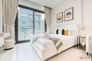 1 quarto, cofres nos quartos, ferros/tábuas de passar roupa