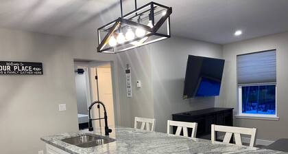 Cozy | 3 BR/2 Bath | Sleeps 8 | Quiet