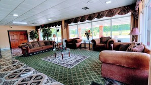 Unclassified image, 4 of 24, button - Countryside Inn & Suites (Idabel)