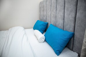 1 bedroom, WiFi, bed sheets - Fully Furnished Apartment in Nairobi (Nairobi)