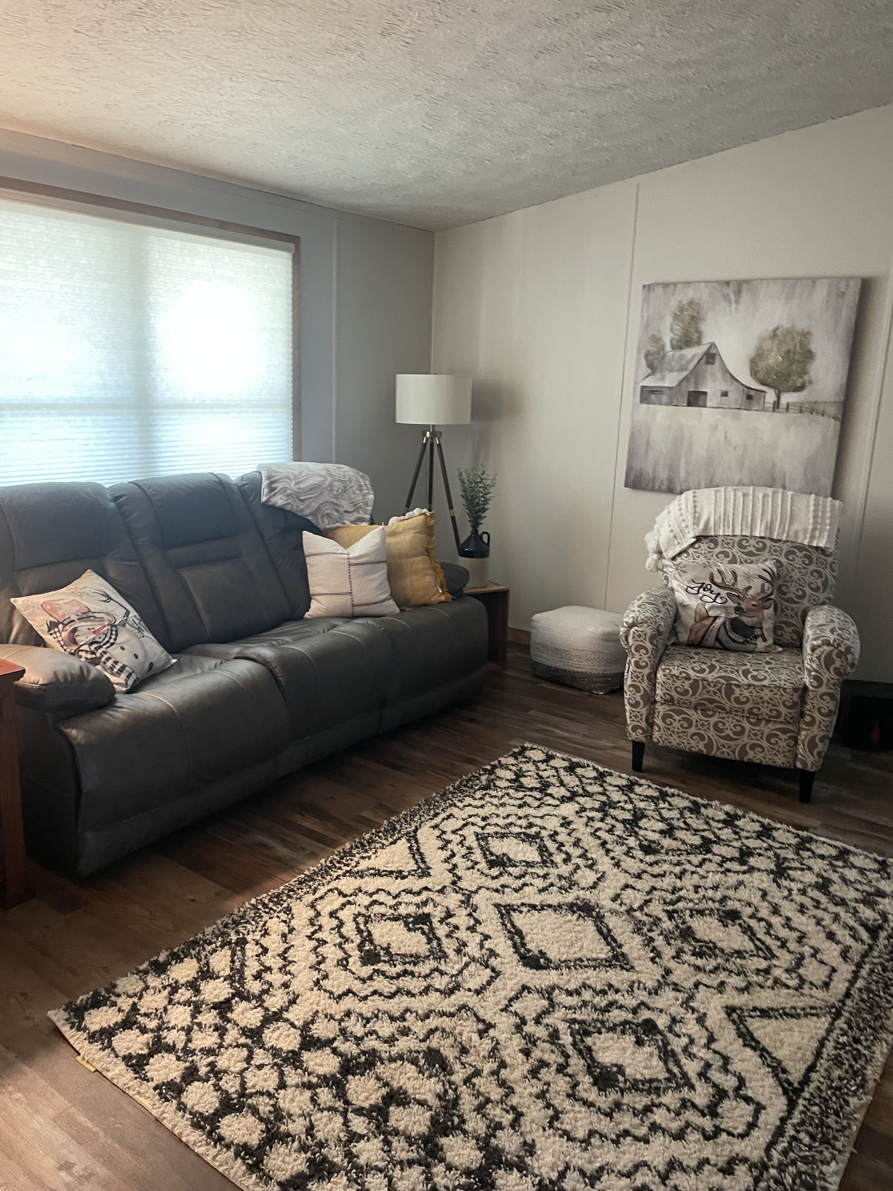 Smart-TV, Kamin, Bücher