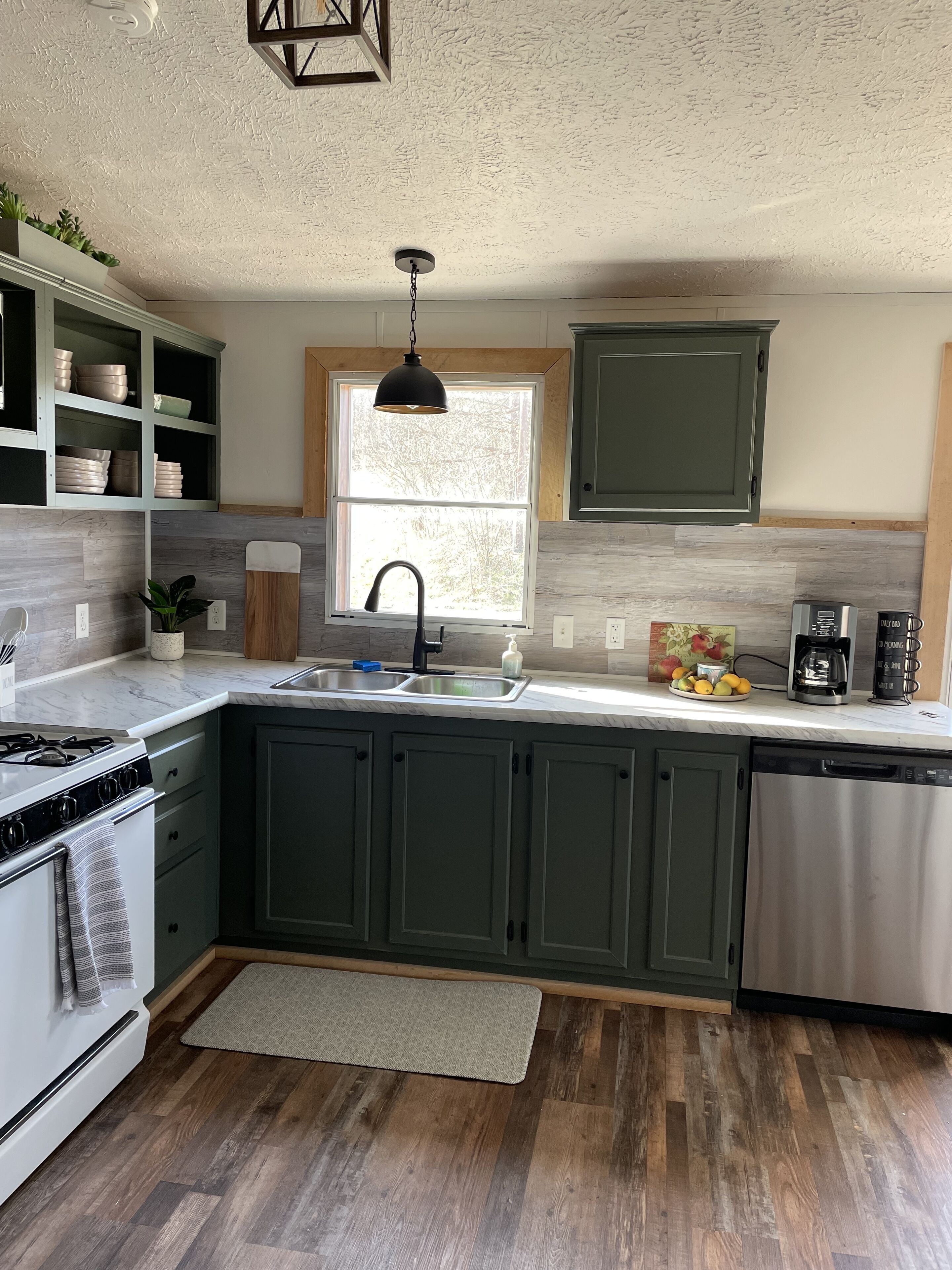 “Retreat On The Farm” Relax in the Country, Upcoming wedding or family reunion!