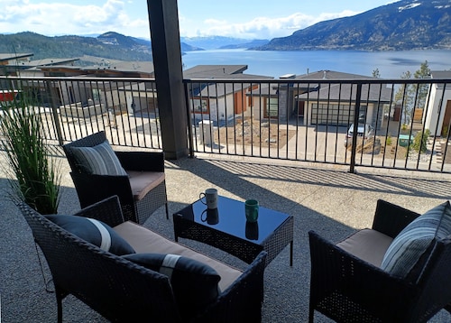 beautiful lake view!! 2 bed 2 bath - Permit #20227 