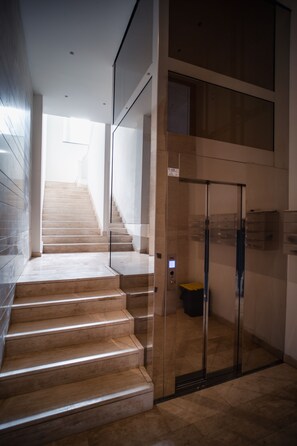 Interior - In the port of Cagliari and 15 minutes from the beach! (Cagliari)
