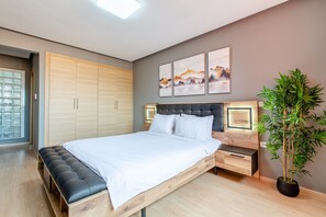 Departamento familiar, 3 habitaciones | Sábanas de algodón egipcio, ropa de cama de alta calidad y edredón