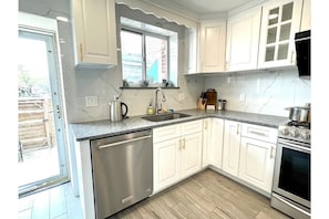 Private kitchen - ModernCheerful 3 spacious bedroom2 luxury bathroom (Philadelphia)