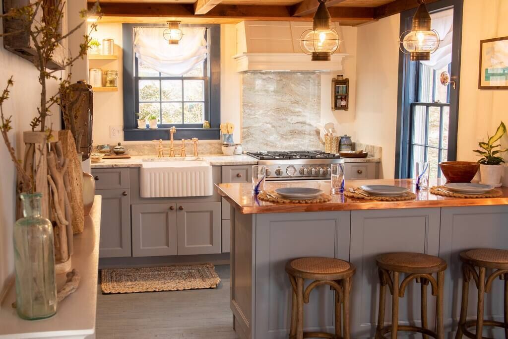 Antique Cape Cod Home in W. Barnstable