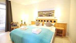 Twin Room, Non Smoking, Balcony | In-room safe, desk, blackout drapes, free WiFi - Aparthotel Alte Schmiede Dettelbach  (Dettelbach)