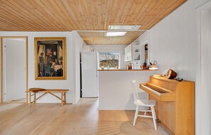 Interior - Cozy home in Gilleleje with WiFi (Gilleleje)