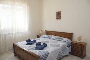 3 Schlafzimmer, Bügeleisen/Bügelbrett, Bettwäsche
