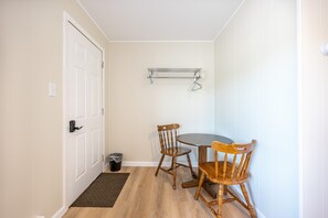 Double Room | Free WiFi, bed sheets - Motel 41 (L'Anse)