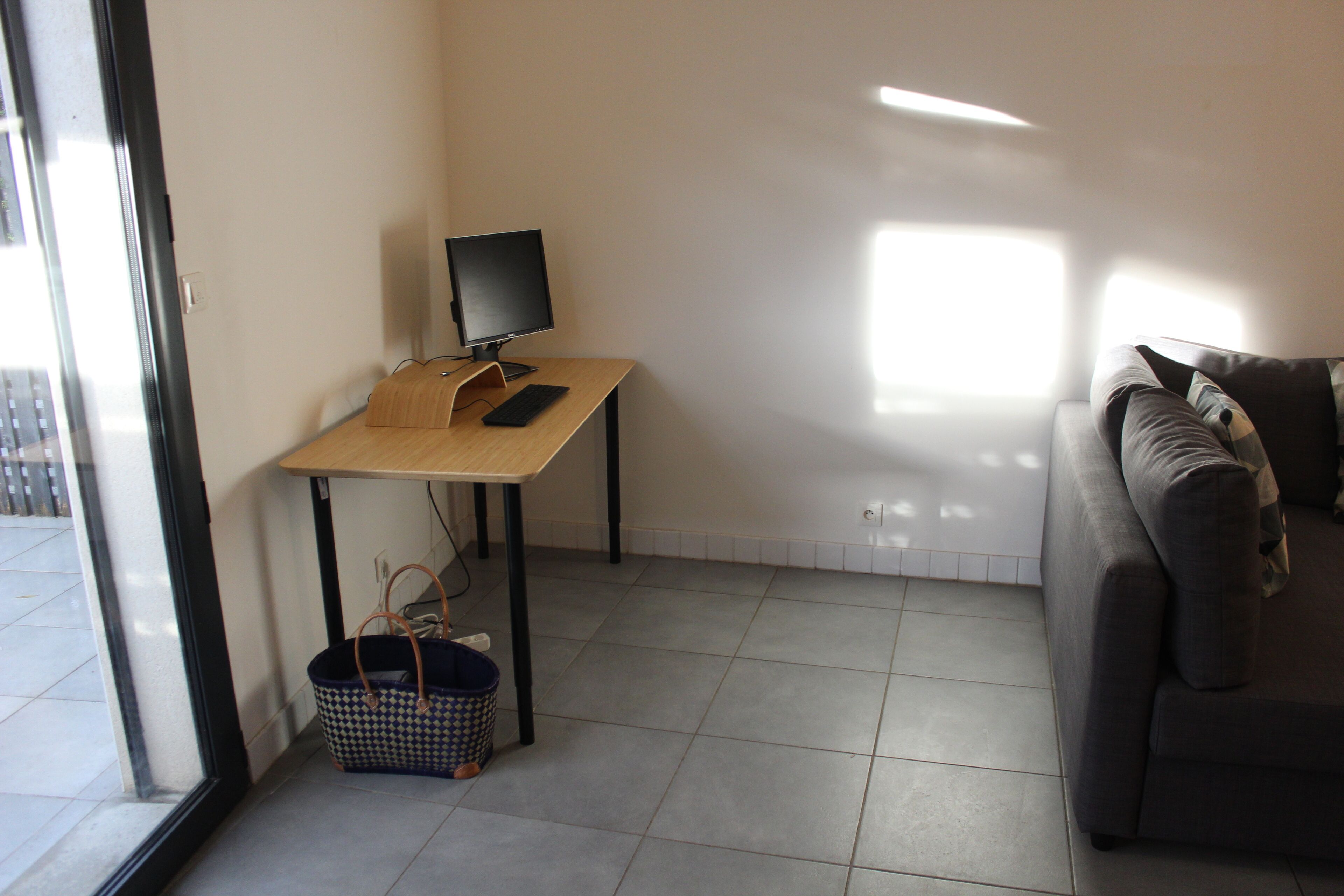 2 bedroom home with pool in great location in lovely market town in wine region.