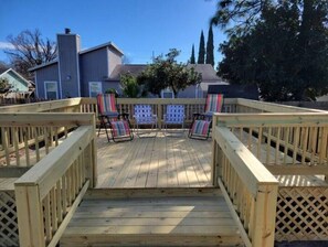 Property grounds - Cozy 4BR House - Near 3 Beaches and Destin! (Mary Esther)