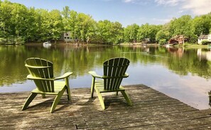Property grounds - Life on the Lake. Enjoy the peace and kayaks. (Locust Grove)
